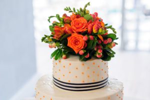 wedding cake flowers